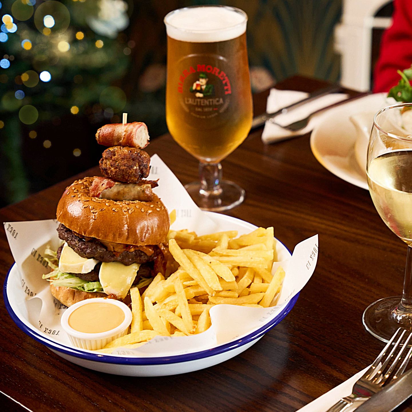 Festive Lunch & Dinner at The South Beach in Blyth